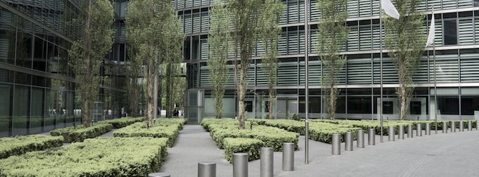 <strong>Grünanlagenpflege</strong>
<p>Wir pflegen Hecken, Sträucher und Rasenflächen - vom Business-Innenhof bis zum anspruchsvollen Privatgarten.</p>