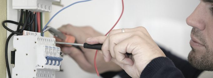 <strong>Handwerker-Koordination</strong>
<p>Wir sind regelmäßiger vor Ort als Sie es als Eigentümer oder Verwaltung sein können. Deshalb übernehmen wir gerne die Kontrolle und Koordination von Handwerkern für Sie.</p>